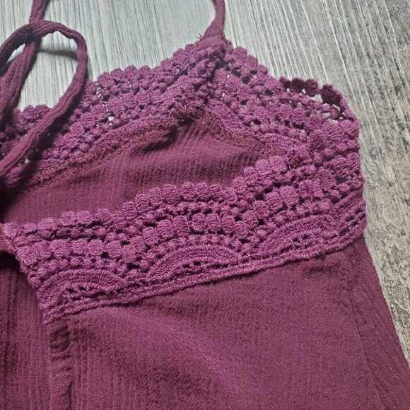 Crochet Cross Back Crop Top - Picture 7 of 8